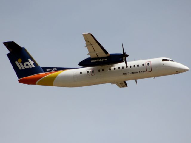 de Havilland Dash 8-300 (V2-LES)