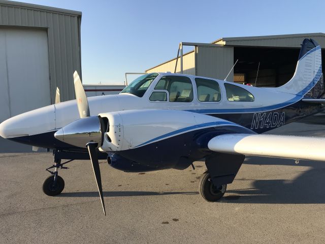 Beechcraft Travel Air (N14DA)