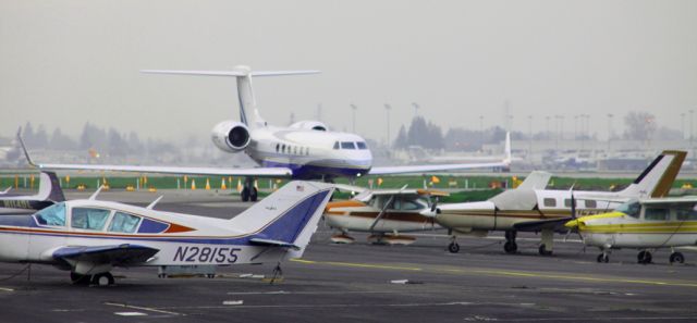 BELLANCA Viking (N28155) - Foggy Taxi  Cold and Foggy at San Jose International, As Citation taxis for Take Off on 30-L
