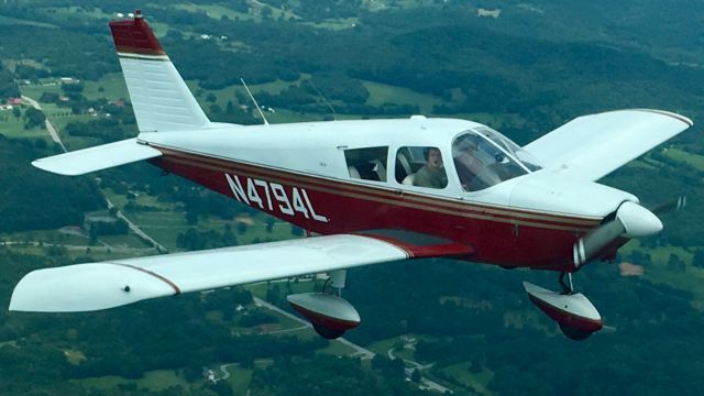 Piper Cherokee (N4794L)