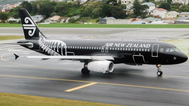 Airbus A320 (ZK-OAB)