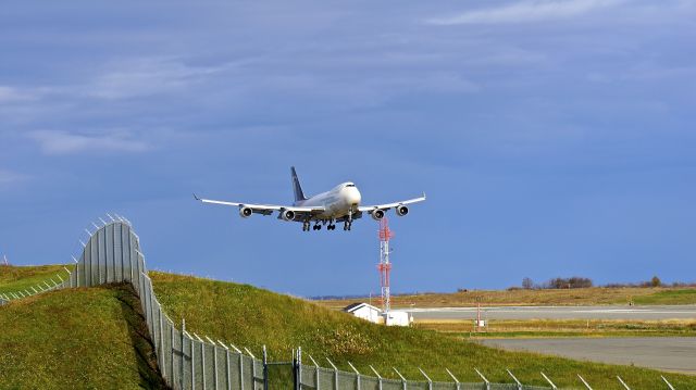 Boeing 747-400 (N581UP) - Shot from the West Access Road at the approach end of RWY 15; Ted Stevens Anchorage International Airport; Anchorage, Alaska, USA