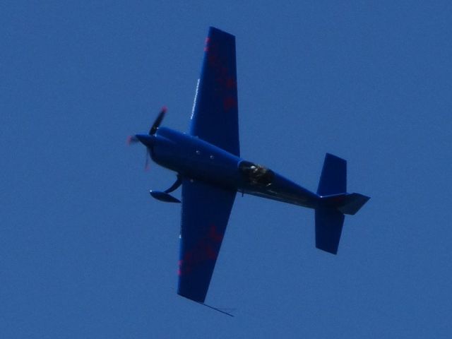 EXTRA EA-300 (N340JK)