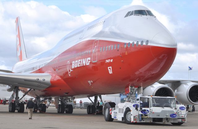 BOEING 747-8 (N6067E)