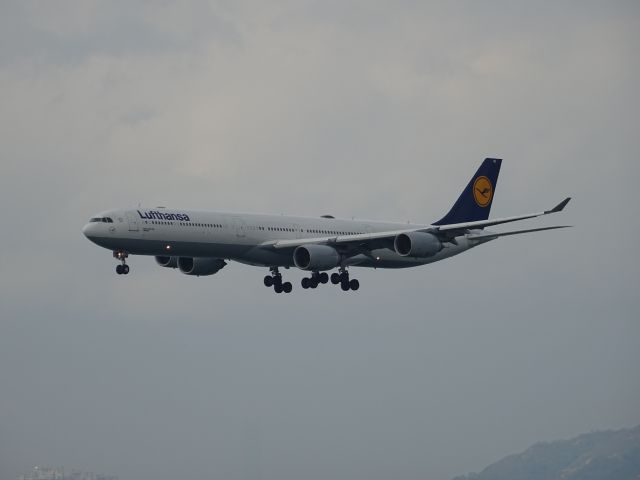 Airbus A340-600 (D-AIHD)