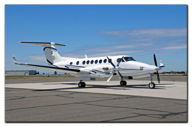 Beechcraft Super King Air 300 (N345DG)