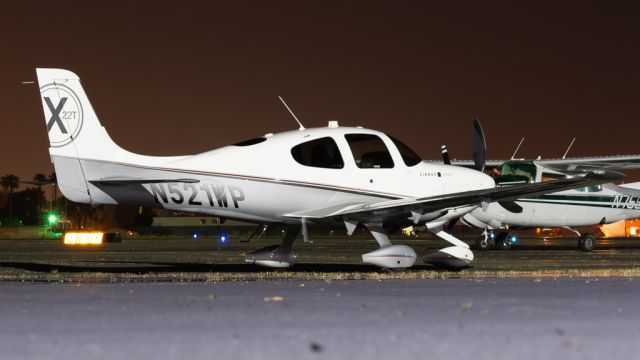 Cirrus SR-22 (N521WP)