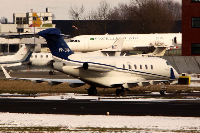 Bombardier Challenger 300 (VP-CPF) - ALLIANCE AIR