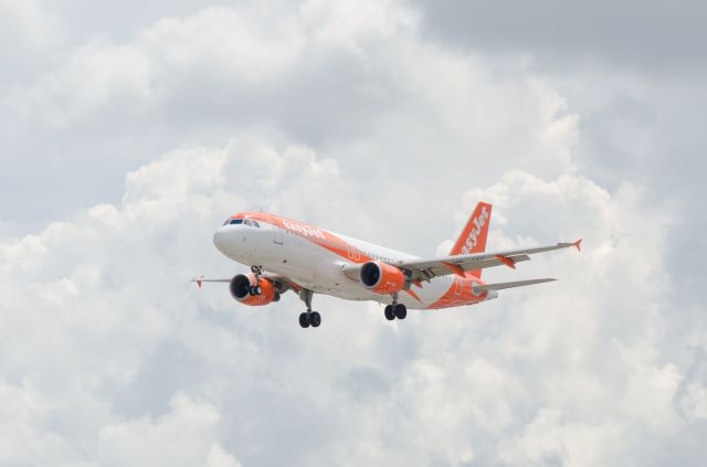 Airbus A320 (HB-JYE) - GVA / Easyjet / Airbus A320-214 / HB-JYE / 05.06.2016