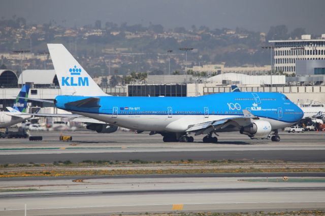 Boeing 747-400 (PH-BFY)