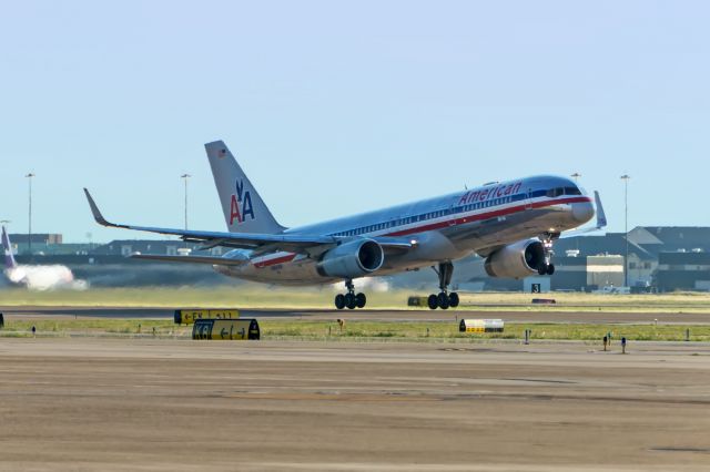 Boeing 757-200 —
