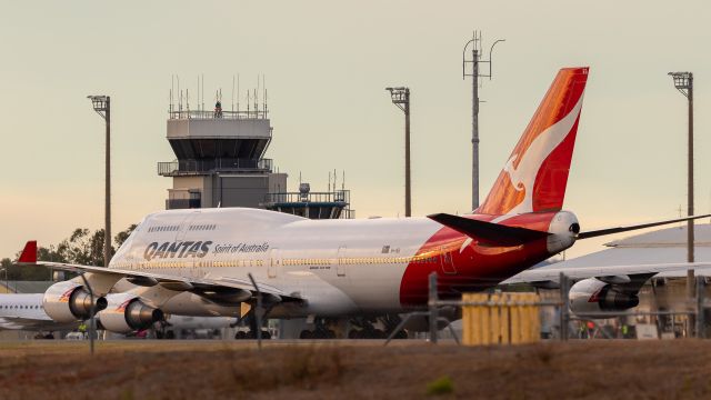 BOEING 747-8 (VH-OEG)