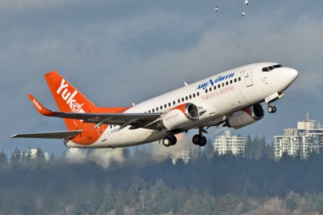 Boeing 737-500 (C-FANF)