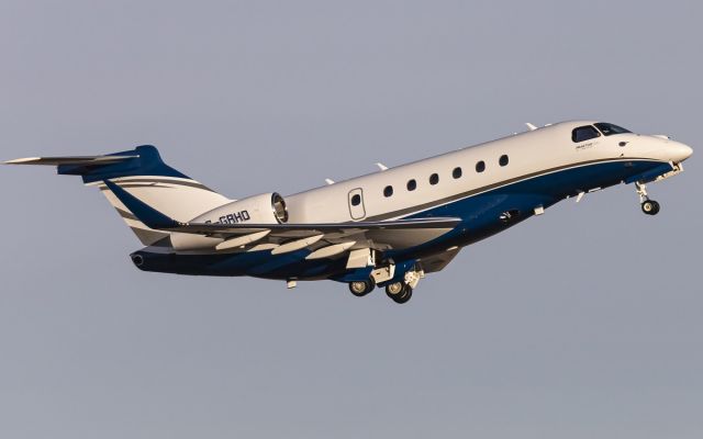 Embraer Legacy 550 (C-GRHD)