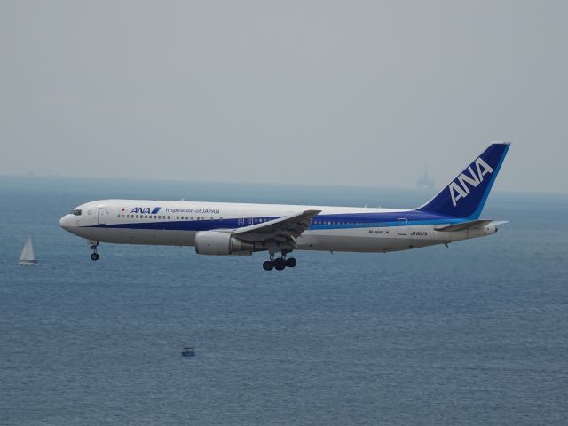 BOEING 767-300 (JA607A)