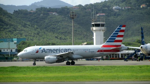 Airbus A319 (N708UW)