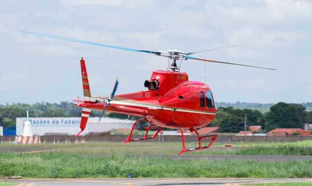 Eurocopter AS-350 AStar (PT-HNZ)