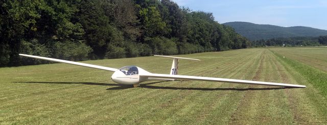 Unknown/Generic Glider (N83CS) - Grob 102 "Astir 2"