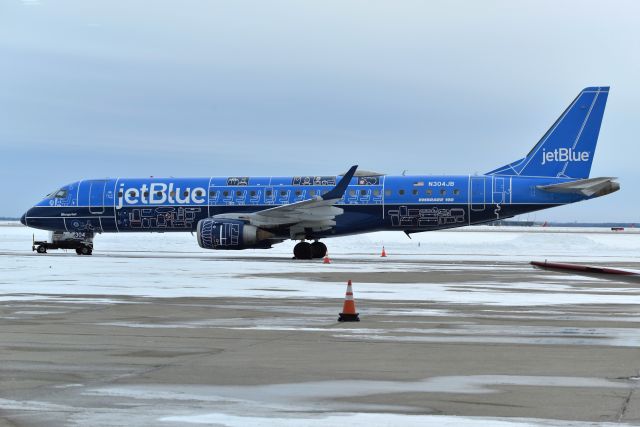 Embraer ERJ-190 (N304JB) - 2-17-21