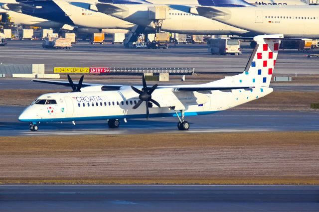 de Havilland Dash 8-400 (9A-CQC)