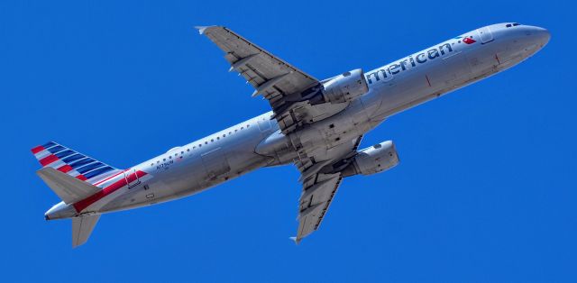 Airbus A321 (N179UW) - N179UW American Airlines Airbus A321-211 s/n 1521 - Las Vegas - McCarran International Airport (LAS / KLAS)br /USA - Nevada May 14, 2021br /Photo: Tomás Del Coro