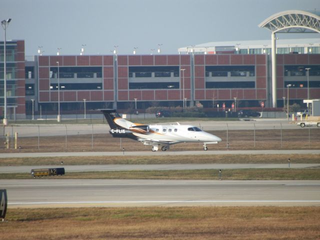 Embraer Phenom 100 (C-FLIX) - Tiny lil feller...