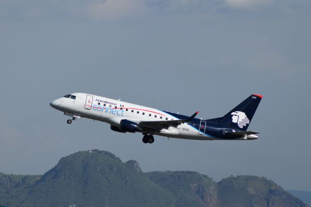 Embraer 170/175 (XA-GAZ) - Aeromexico Embraer ERJ170, take-off from 05R runway on Mexico City airport. 