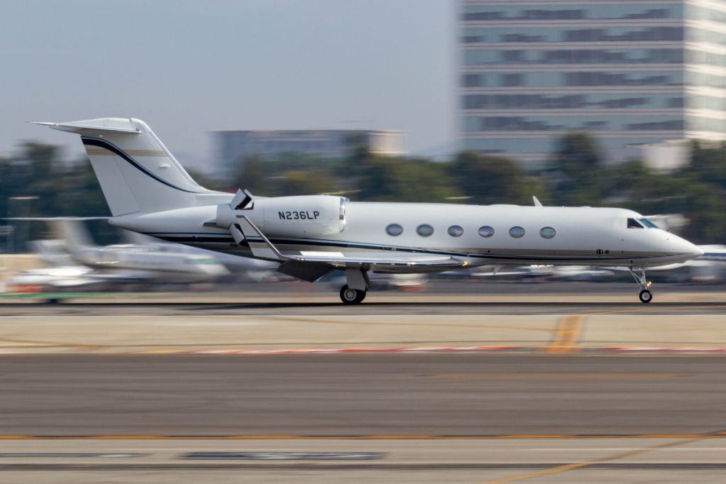 Gulfstream Aerospace Gulfstream IV (N236LP)