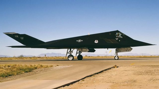 Lockheed Nighthawk (86-0837) - Ready for take off.