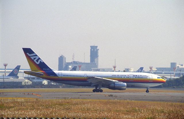 Airbus A300F4-200 (JA8277) - Departure at Narita Intl Airport Rwy16 on 1988/11/13