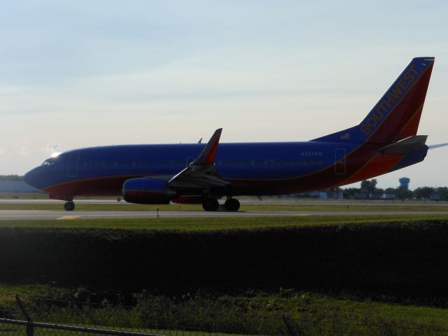 BOEING 737-300 (N387SW)