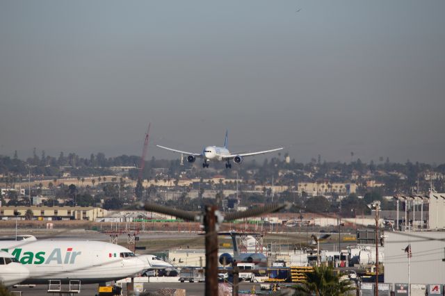 BOEING 787-10 Dreamliner (N13013)