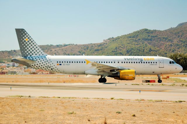 Airbus A320 (EC-KDT)