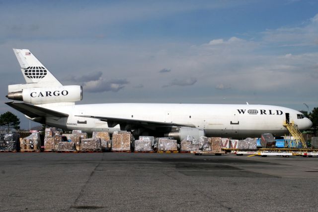 McDonnell Douglas DC-10 (N303WL) - Thats a lot of cargo for the holds on 18-Nov-06.  With World Airways from Jul-01 to May-12 when it became C-GKFT for Kelowna Flightcraft.