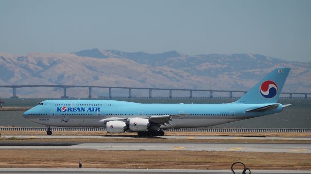 BOEING 747-8 (HL7631)