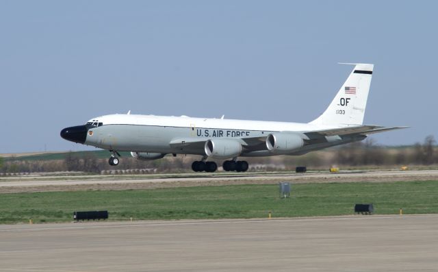 Boeing RC-135 (62-4133) - TC-135S Cobra Ball Training Plane departing RWY17, April 10, 2015