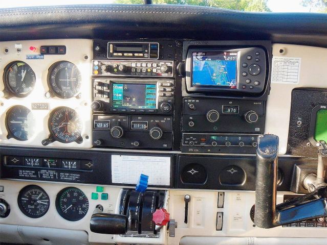 Piper Saratoga/Lance (C-FZCM)