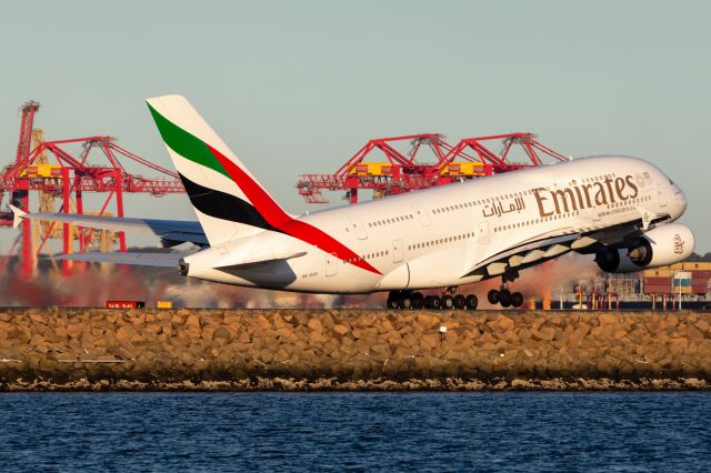 Airbus A380-800 (A6-EOD) - EK417/UAE417 to DXB Dubai, R16 SYD/YSSY 18/05/2018