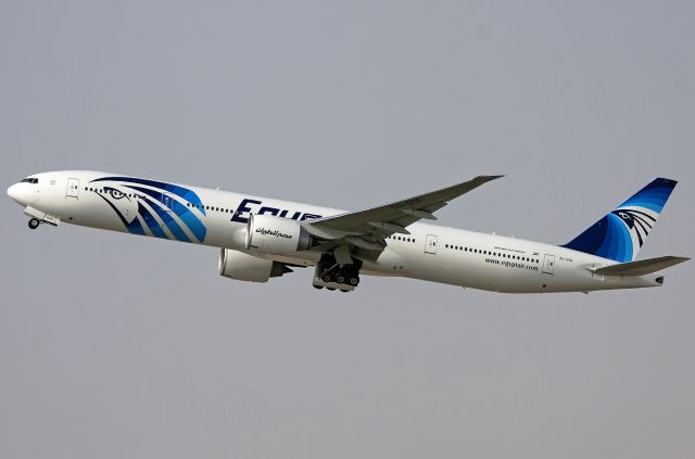 BOEING 777-300ER (SU-GDR) - EgyptAir Boeing 777-300ER takeoff from Cairo International Airport