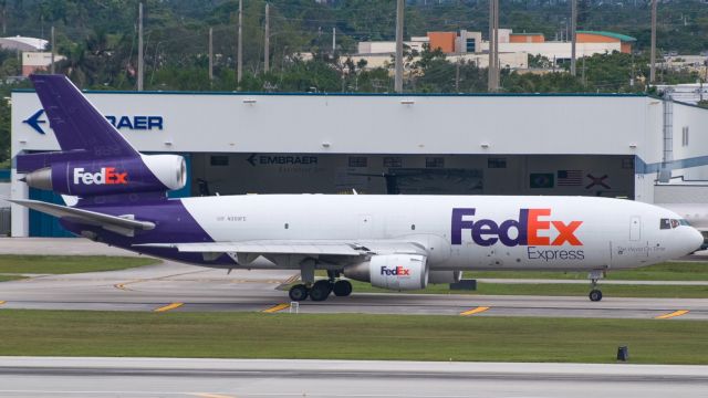 McDonnell Douglas DC-10 (N359FE) - taxiing to the runway before departing to KMEM.