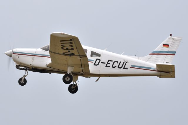 Piper Cherokee (D-ECUL)