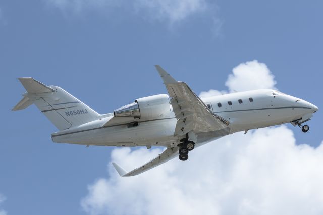 Canadair Challenger (N650HJ)