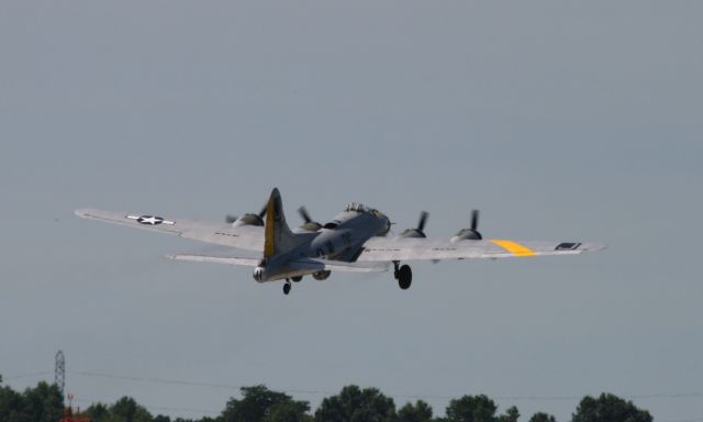 Boeing B-17 Flying Fortress (N390TH) - Liberty Belle