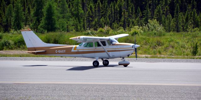 Cessna Skyhawk (C-GAXY)