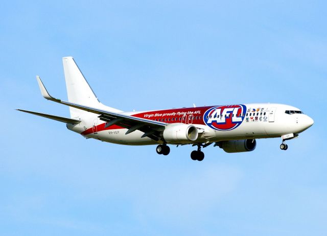 Boeing 737-800 (VH-VUY) - Australian Football League livery.