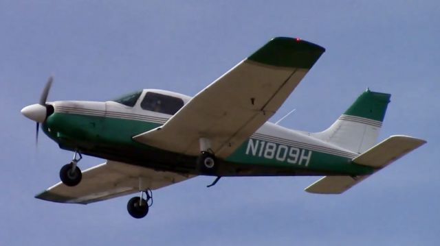 Piper Cherokee (N1809H)