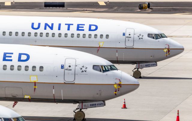 Boeing 737-900 (N66897) - N66897 and N69888 on the holding pad at KPHXbr /SPOTTED AT KPHX ON 6-5-20