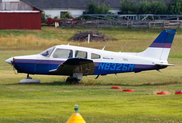 Piper Cherokee (N8325M)