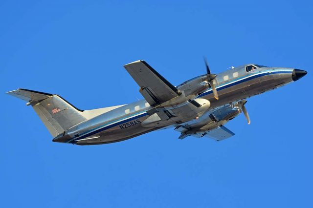 Embraer EMB-120 Brasilia (N258AS) - Ameriflight EMB-120 Brasilia N258AS at Phoenix Sky Harbor on December 15, 2017. 