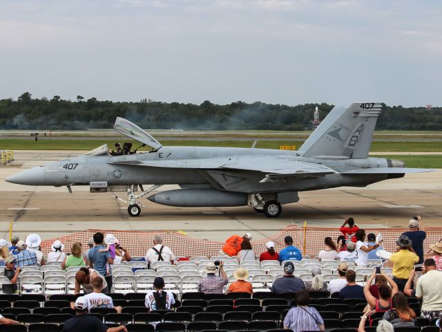 McDonnell Douglas FA-18 Hornet (16-6837)